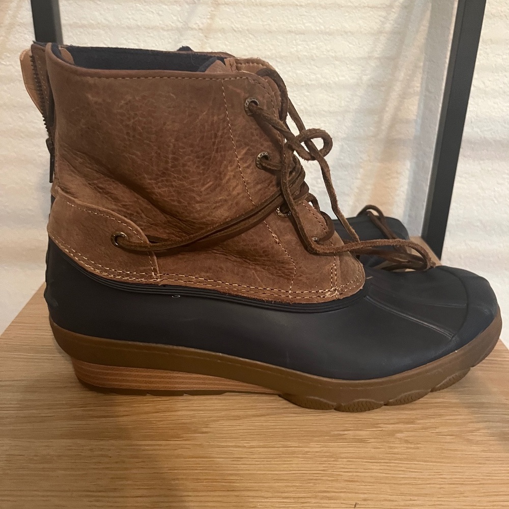 Sperry boot with heel